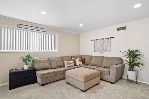 9208 Shadow Hill Rd, Santee, CA 92071