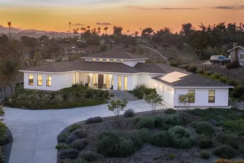 3350 Ryan Dr, Escondido, CA 92025 photo 2