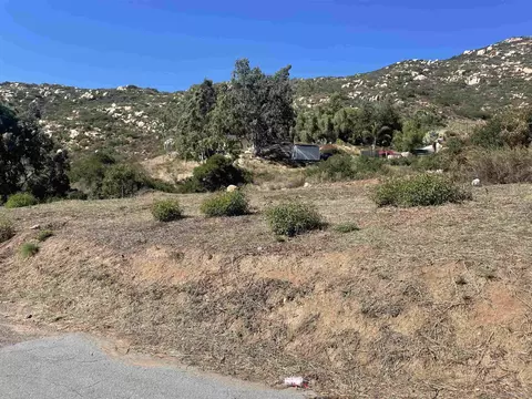 000 La Cresta Rd 2 #2, El Cajon, CA 92021