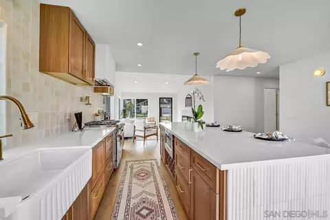 Kitchen - 255 Turner Ave, Encinitas, CA 92024 photo 4 of 5