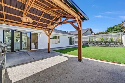Exterior - 255 Turner Ave, Encinitas, CA 92024 photo 3 of 5
