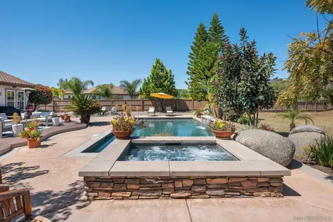 Exterior - 424 Sky Mesa Rd, Alpine, CA 91901 photo 13 of 22