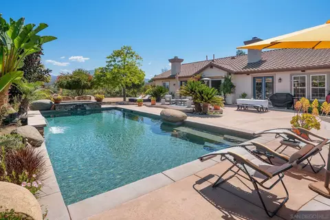 Exterior - 424 Sky Mesa Rd, Alpine, CA 91901 photo 18 of 22