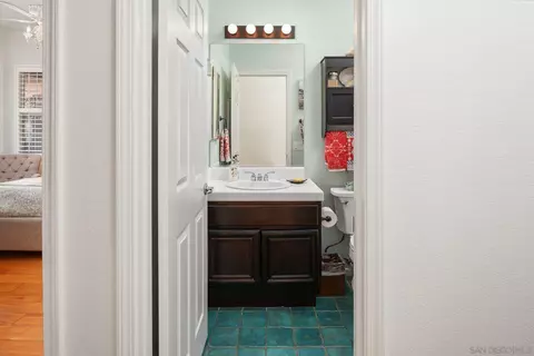 Bath - 424 Sky Mesa Rd, Alpine, CA 91901 photo 3 of 7