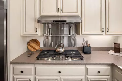Kitchen - 424 Sky Mesa Rd, Alpine, CA 91901 photo 5 of 10