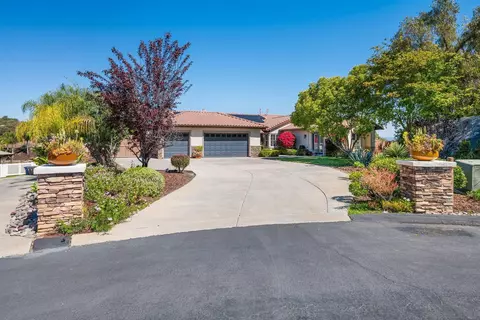 Exterior - 424 Sky Mesa Rd, Alpine, CA 91901 photo 1 of 22
