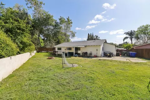 Exterior - 734 Hackberry Pl, Fallbrook, CA 92028 photo 5 of 5
