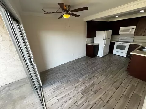 Dining - 294 Chambers St #9, El Cajon, CA 92020 photo 1 of 1