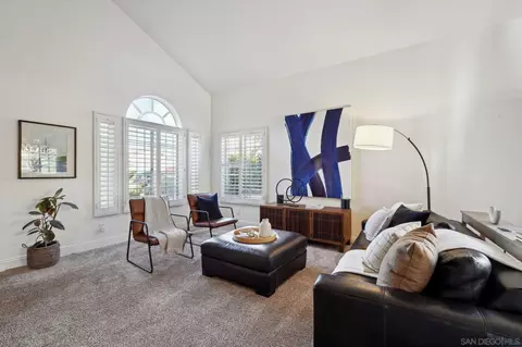 Living - 12659 Butterwood Ct, Poway, CA 92064 photo 2 of 4