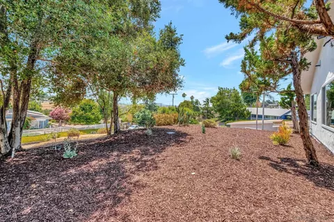 2127 Rancho Verde Dr, Escondido, CA 92025 photo 32