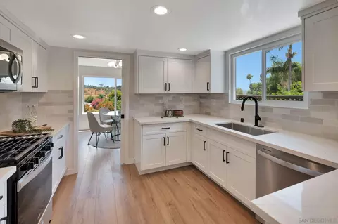 2127 Rancho Verde Dr, Escondido, CA 92025 photo 8
