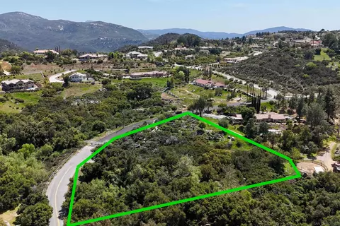 via viejas oeste, Alpine, CA 91901