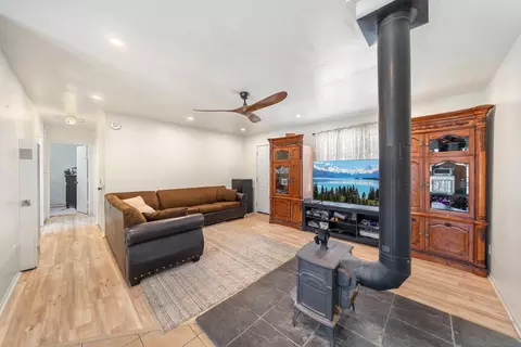 Living - 18071 Sycamore St, Hesperia, CA 92345 photo 2 of 2