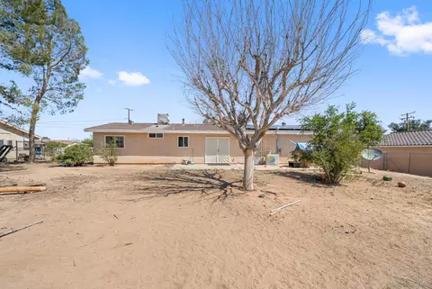 Exterior - 18071 Sycamore St, Hesperia, CA 92345 photo 2 of 2