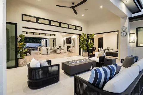 2365 Via Siena, La Jolla, CA 92037 photo 17