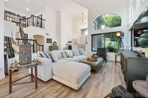 Living - 366 Doheny Bay Ct, Oceanside, CA 92057 photo 2 of 3