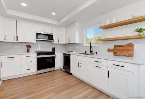 9830 Lyncarol Dr, La Mesa, CA 91941 photo 11
