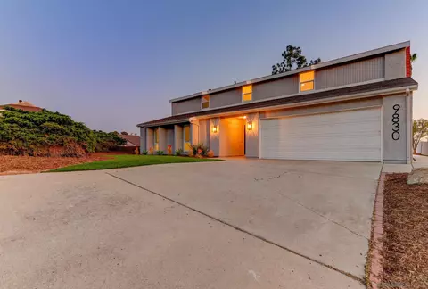 9830 Lyncarol Dr, La Mesa, CA 91941 photo 2
