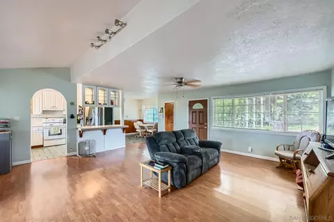 2535 Corona St, Lemon Grove, CA 91945