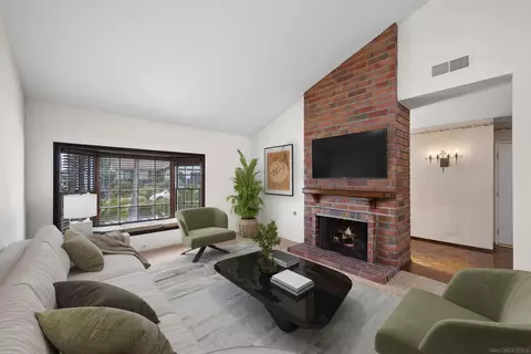 13255 Mango Dr, Del Mar, CA 92014 photo 4