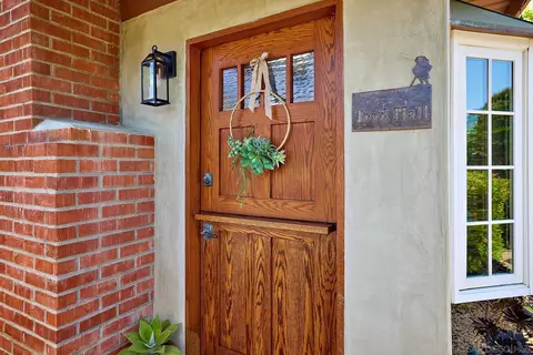 Entry Way - 211 La Mesa Ave, Encinitas, CA 92024 photo 1 of 1