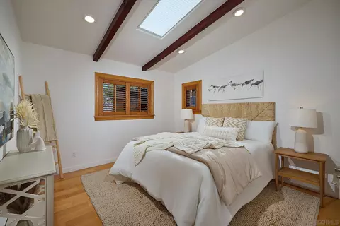 Bedroom - 211 La Mesa Ave, Encinitas, CA 92024 photo 1 of 3