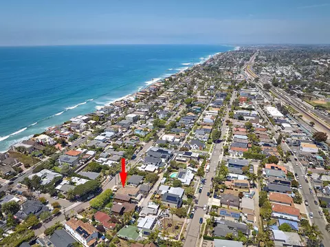 View/Area - 211 La Mesa Ave, Encinitas, CA 92024 photo 9 of 15