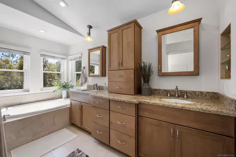 1205 Masterpiece Dr, Oceanside, CA 92057 photo 22