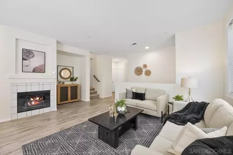 233 Aurora Dr, San Marcos, CA 92078