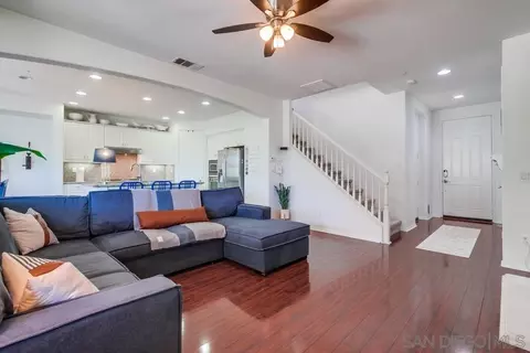 Entry Way - 4017 Lake Shore Ln, Fallbrook, CA 92028 photo 1 of 4