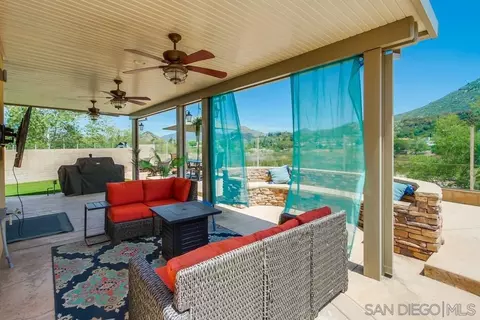 Exterior - 4017 Lake Shore Ln, Fallbrook, CA 92028 photo 5 of 6