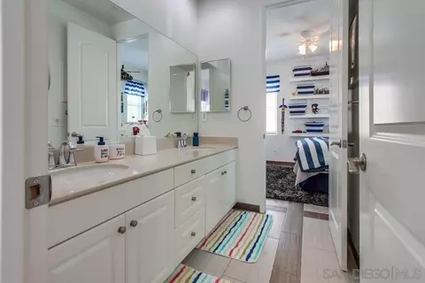 Bath - 4017 Lake Shore Ln, Fallbrook, CA 92028 photo 1 of 5