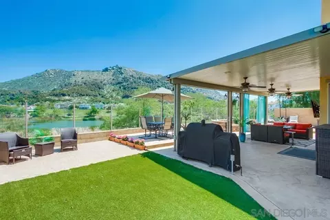 Exterior - 4017 Lake Shore Ln, Fallbrook, CA 92028 photo 2 of 6