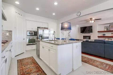 Kitchen - 4017 Lake Shore Ln, Fallbrook, CA 92028 photo 2 of 2