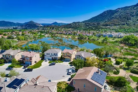View/Area - 4017 Lake Shore Ln, Fallbrook, CA 92028 photo 5 of 6