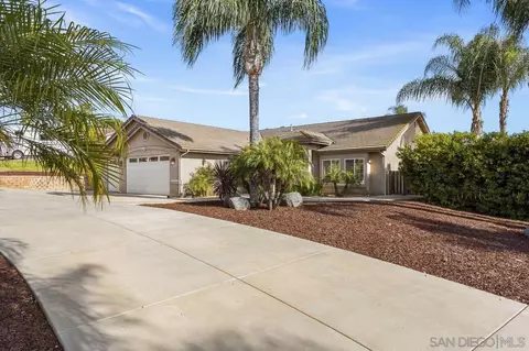518 Telford Ln, Ramona, CA 92065 photo 2