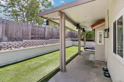 2431 Bobcat Gln, Escondido, CA 92029 photo 16
