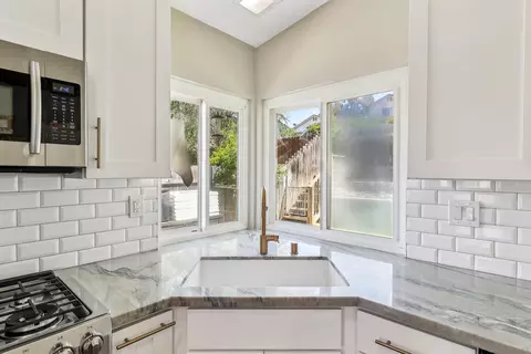 2431 Bobcat Gln, Escondido, CA 92029 photo 8