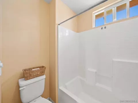 Bath - 1803 Webber Way, Chula Vista, CA 91913 photo 5 of 6