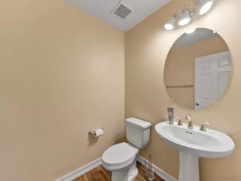 Bath - 1803 Webber Way, Chula Vista, CA 91913 photo 4 of 6