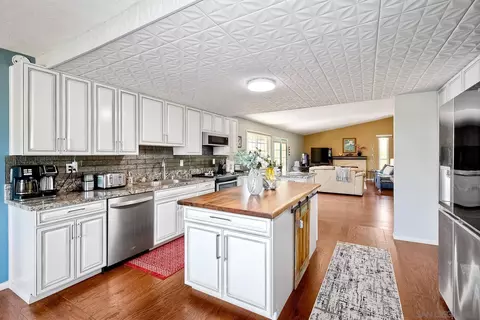 11231 Del Rio Rd, Spring Valley, CA 91978 photo 3