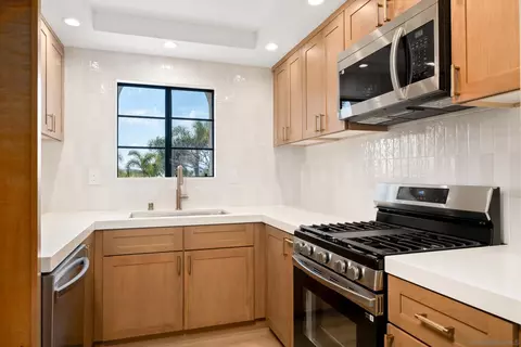 Kitchen - 190 Bautista #96, Oceanside, CA 92057 photo 3 of 3