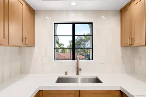 Kitchen - 190 Bautista #96, Oceanside, CA 92057 photo 2 of 3