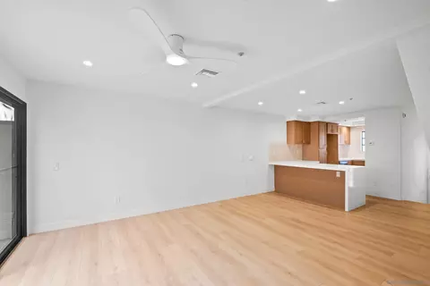 Living - 190 Bautista #96, Oceanside, CA 92057 photo 2 of 6