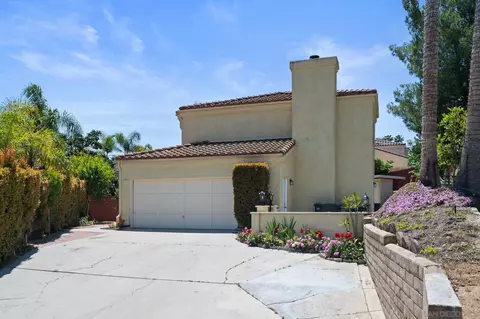 1669 Lisbon Pl, Escondido, CA 92029 photo 2