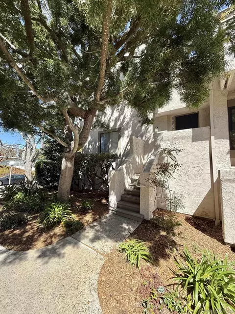8490 Via Sonoma #12, La Jolla, CA 92037