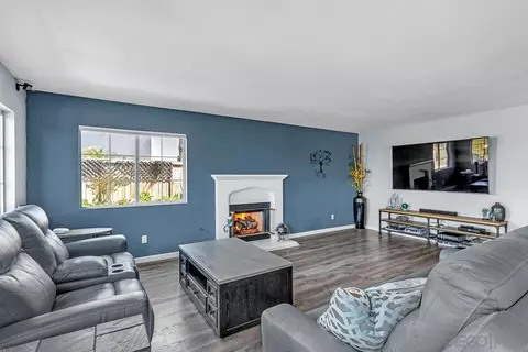 Living - 4252 Alta Vista Ct, Oceanside, CA 92057 photo 1 of 3