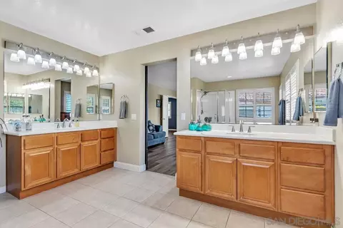 Bath - 4252 Alta Vista Ct, Oceanside, CA 92057 photo 2 of 6