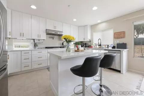 Kitchen - 2176 Pointe Pkwy, Spring Valley, CA 91978 photo 1 of 3