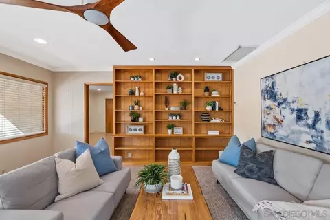 Living - 2282 Dehesa Rd, El Cajon, CA 92019 photo 7 of 8